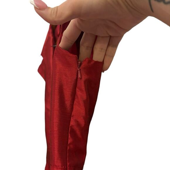 Xscape Women’s Fit and Flare Ruby Red & Black Cap Sleeve Bouffant Event Dress 10 - Picture 7 of 8